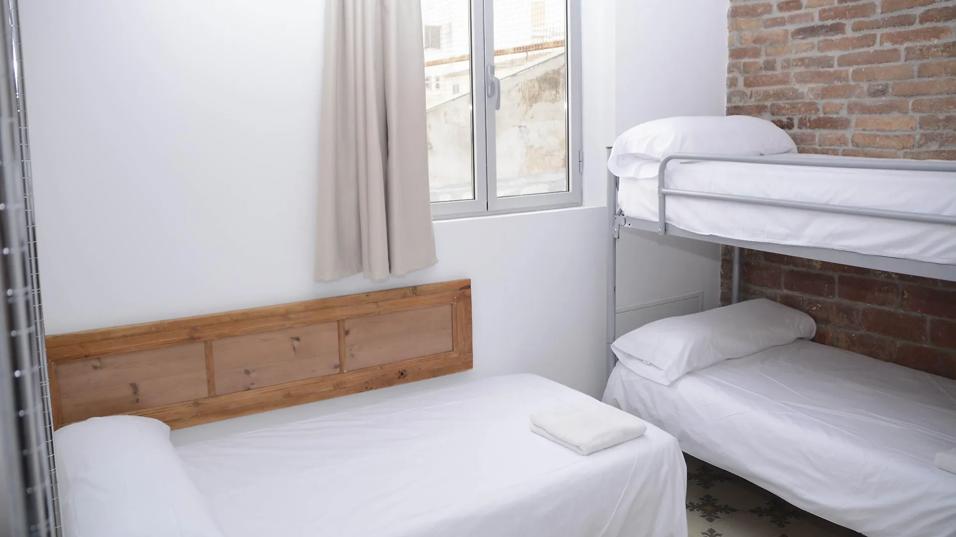 Pigal Hotel Tarragona 0*,