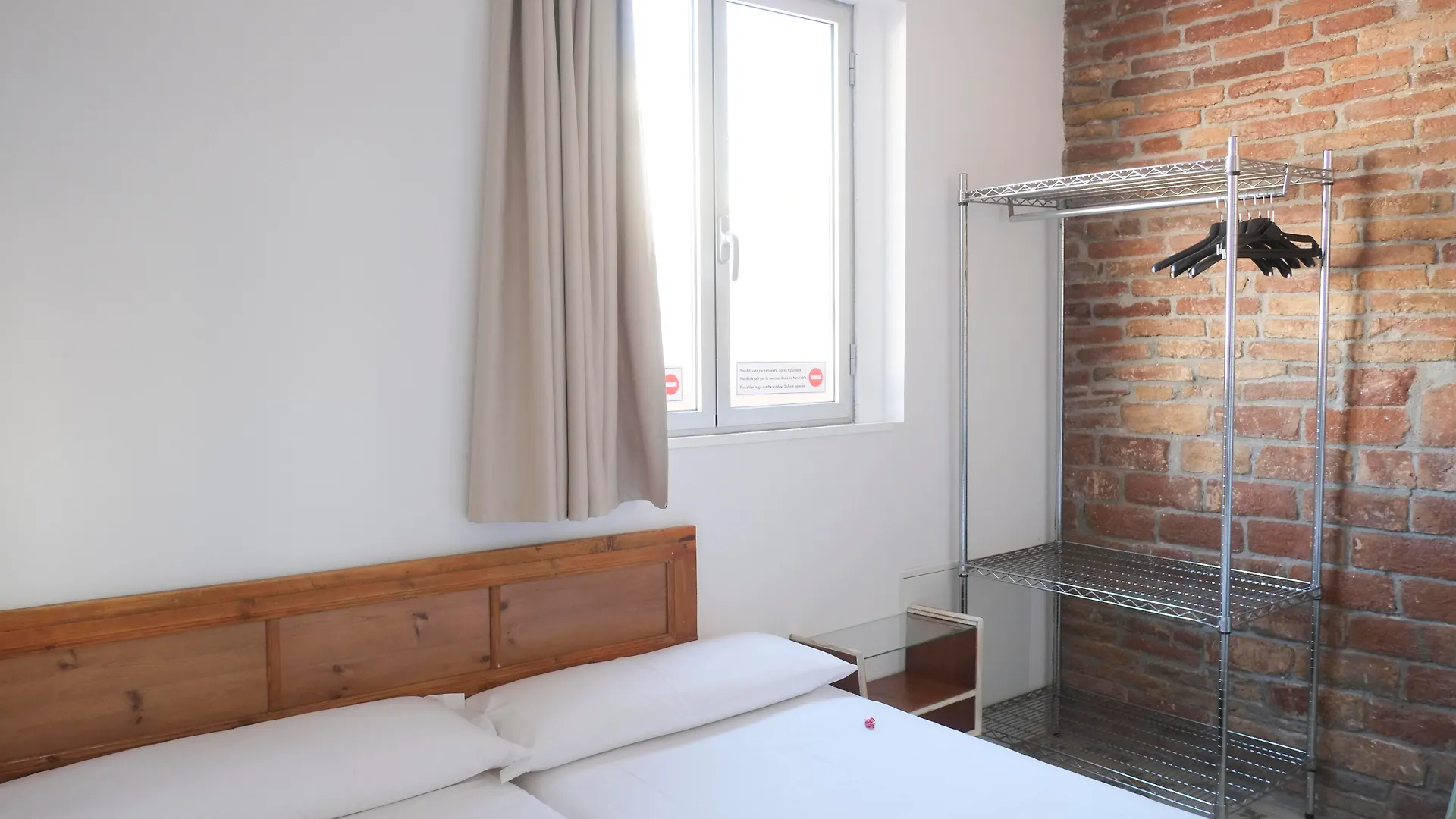 Pigal Hotel Tarragona 0*,  Spain